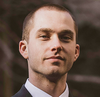 Thomas Whitfield, Trading-Analyst und Kryptomarkt-Experte, in einer Porträtaufnahme