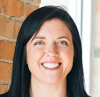 Porträt von Sophie Hartwell, Leiterin Kundensupport im Serviceteam
